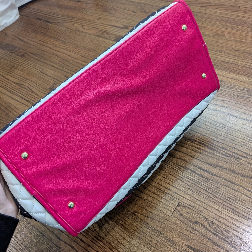 Betsey Johnson Quilted Weekender - Picture 8 of 16